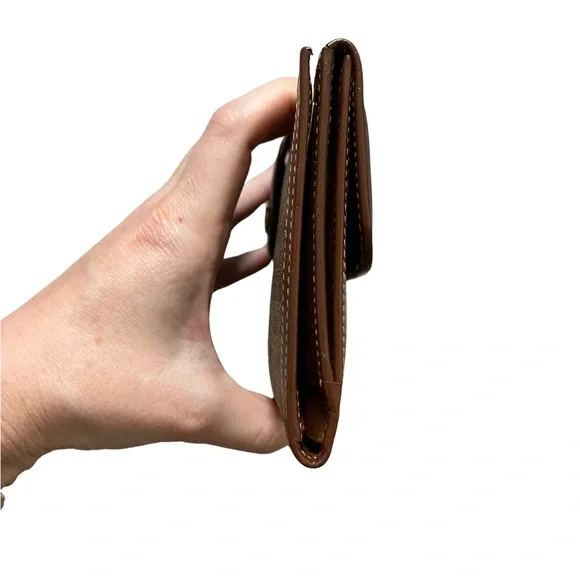 Gucci Monogram Bag with Blue and Cream Scarf - Picture 3 of 8